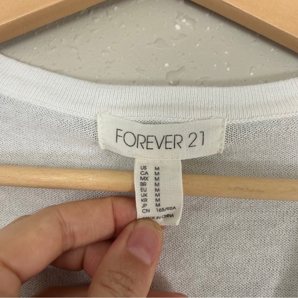 🦋 Forever 21 White Cardigan Neutral Casual Small - Picture 2 of 4